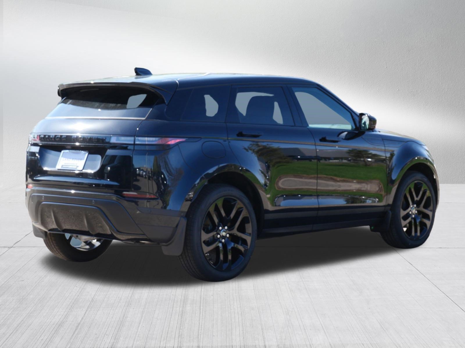 New 2026 Land Rover Range Rover Evoque S AWD/4WD image 2