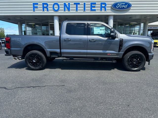 New 2025 Ford F350 XLT w/ Black Appearance Package image 2