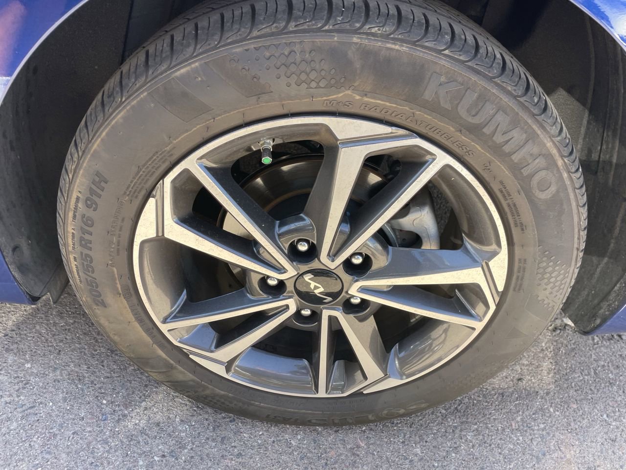 Certified 2022 Kia Forte LXS w/ LXS Technology Package FWD image 7