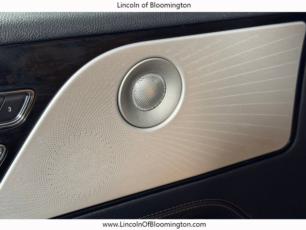 Certified 2025 Lincoln Aviator Black Label w/ Jet Appearance Package image 19