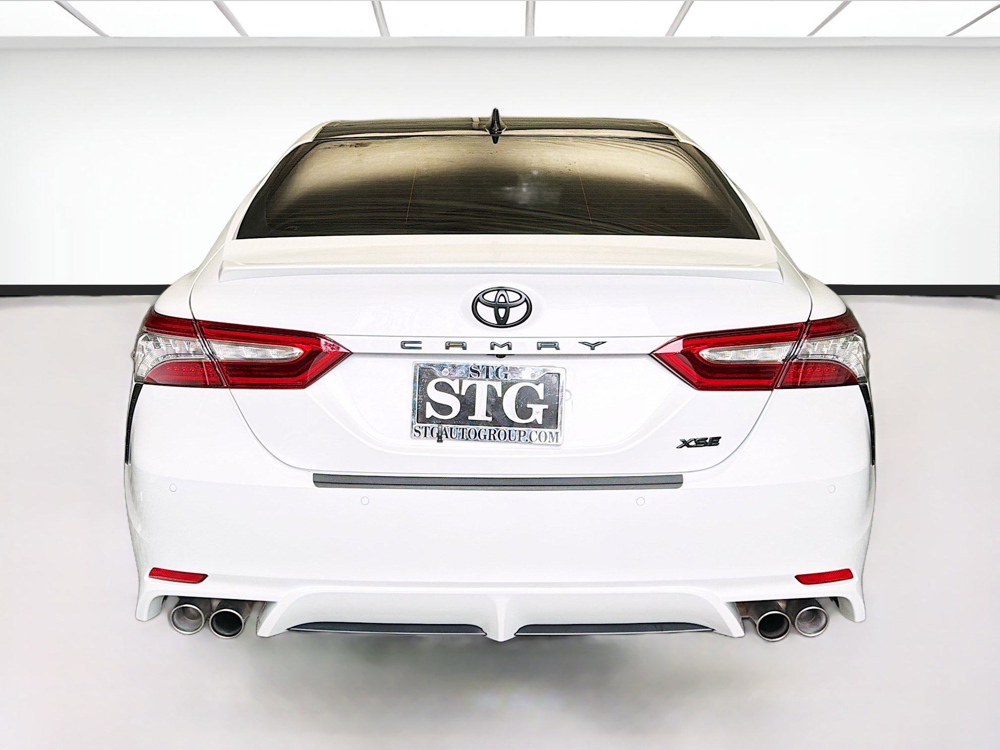 Used 2019 Toyota Camry XSE w/ Driver Assist Package FWD image 5