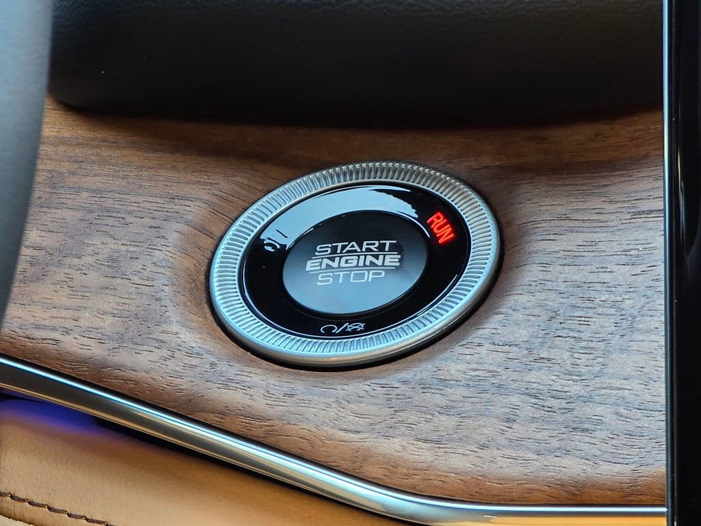 New 2025 Jeep Grand Cherokee Summit image 32