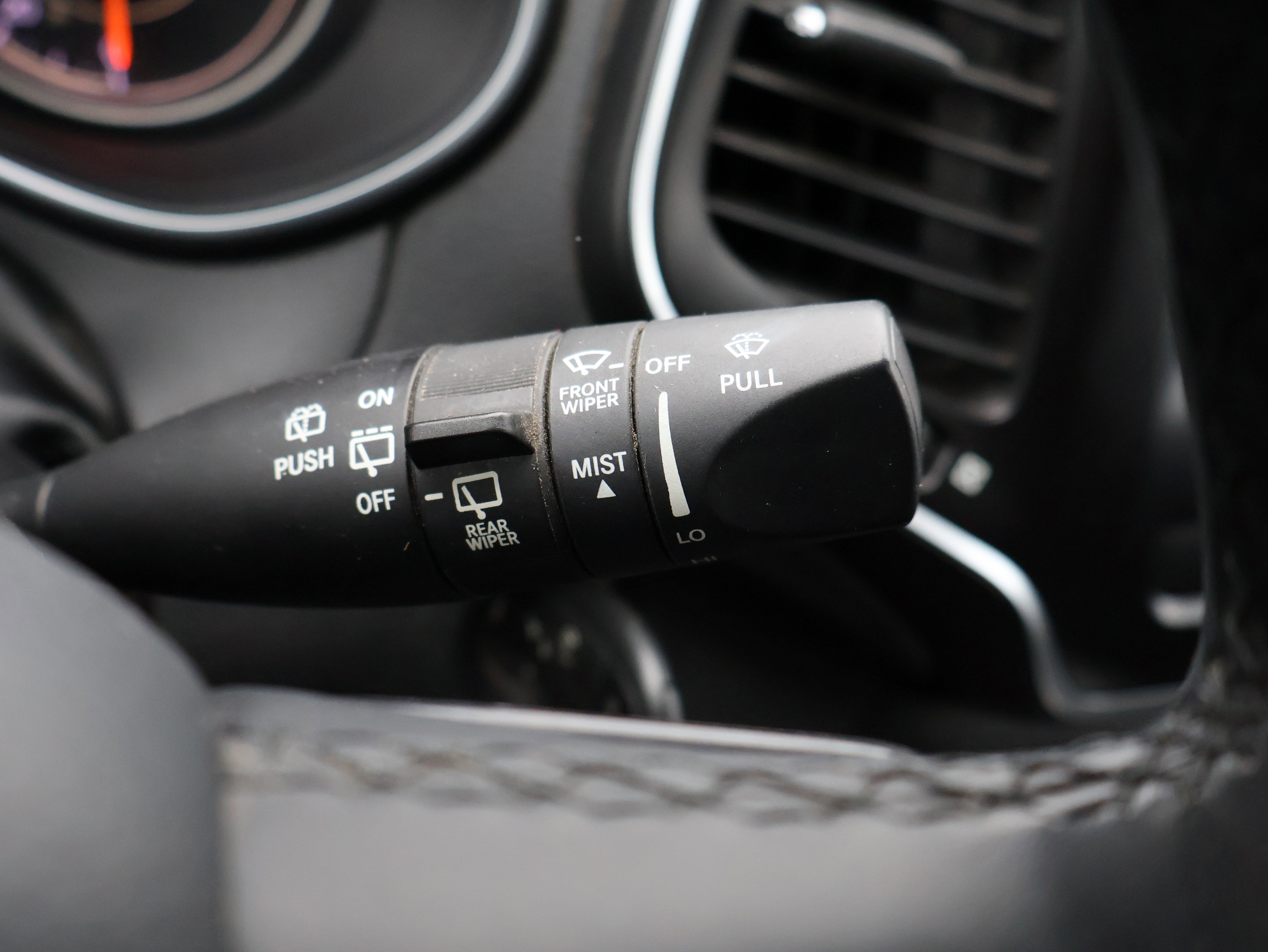 Used 2020 Jeep Cherokee Latitude image 38