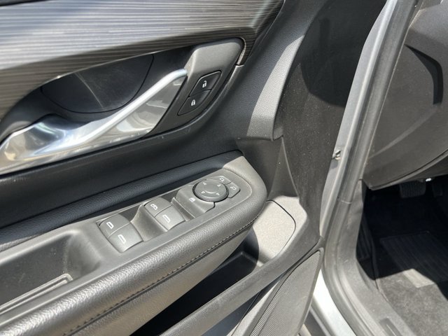 Used 2023 GMC Terrain SLE FWD image 24