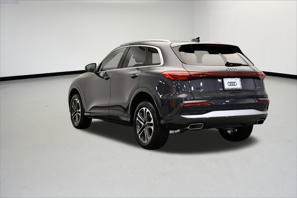 Used 2025 Audi Q5 Premium w/ Convenience Package image 3