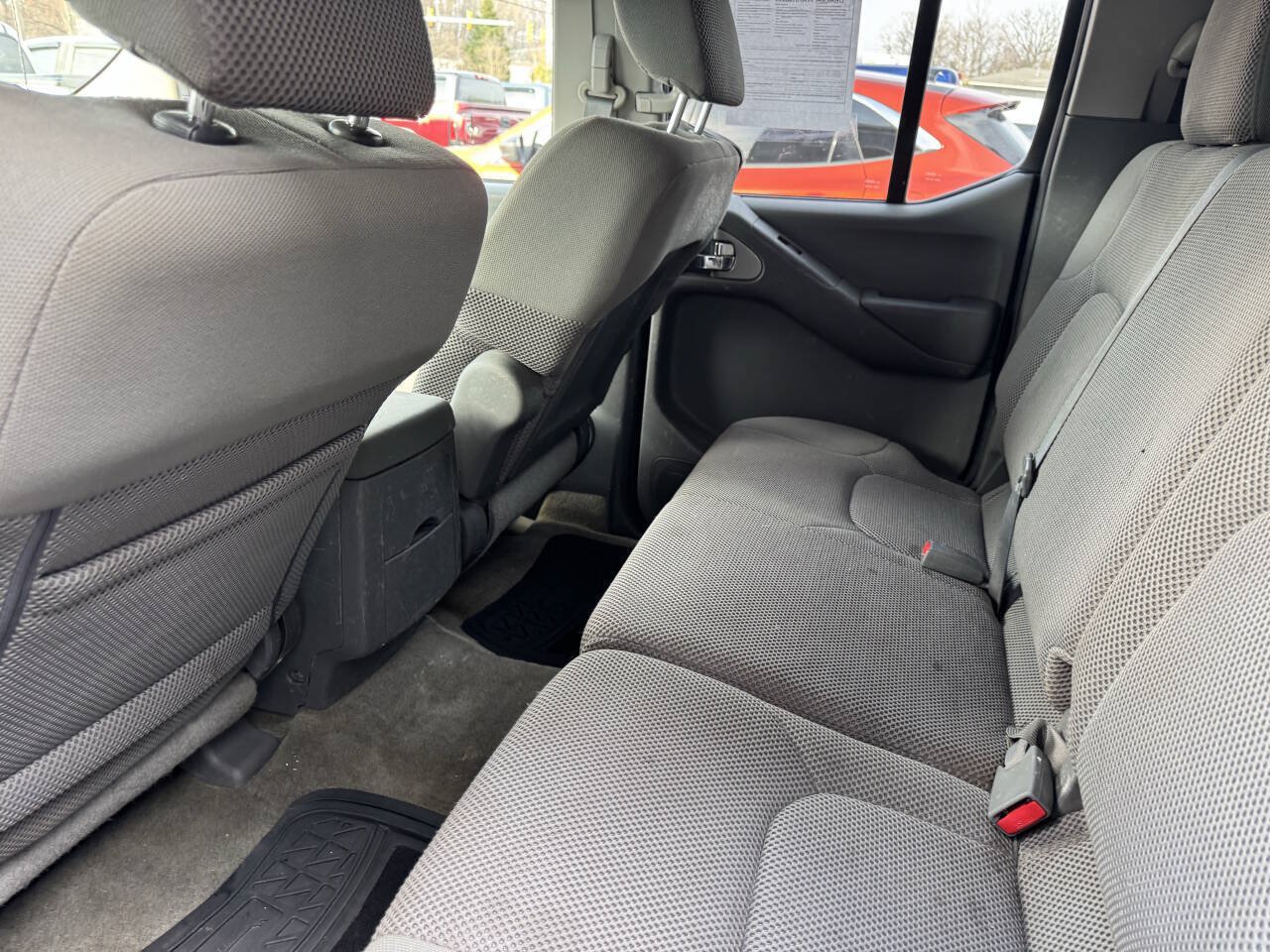 Used 2013 Nissan Frontier SV AWD/4WD image 18