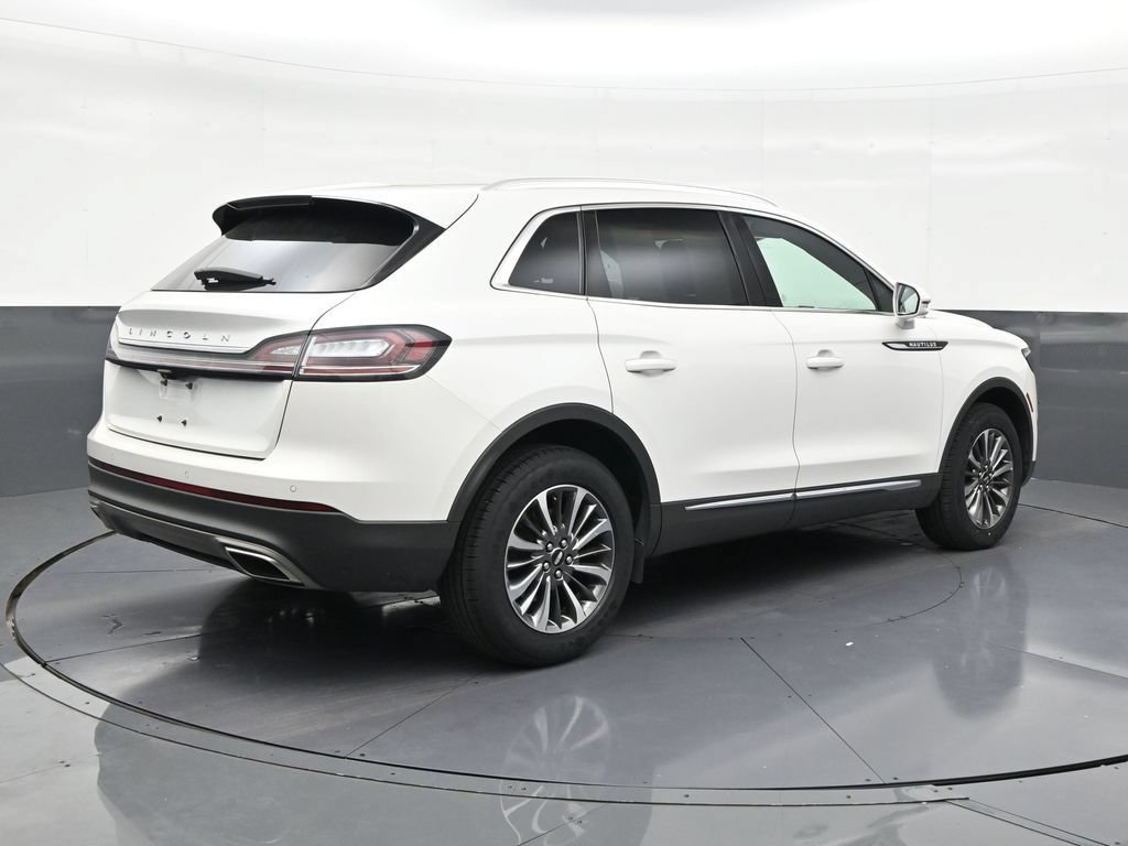 Used 2023 Lincoln Nautilus Reserve FWD image 5