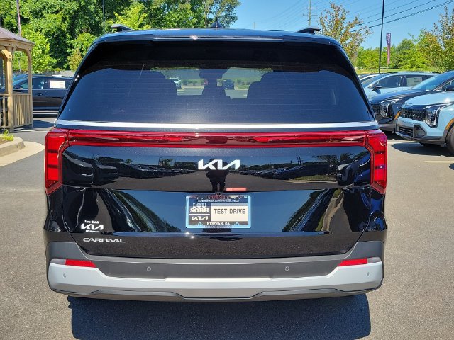 New 2026 Kia Carnival EX FWD image 5