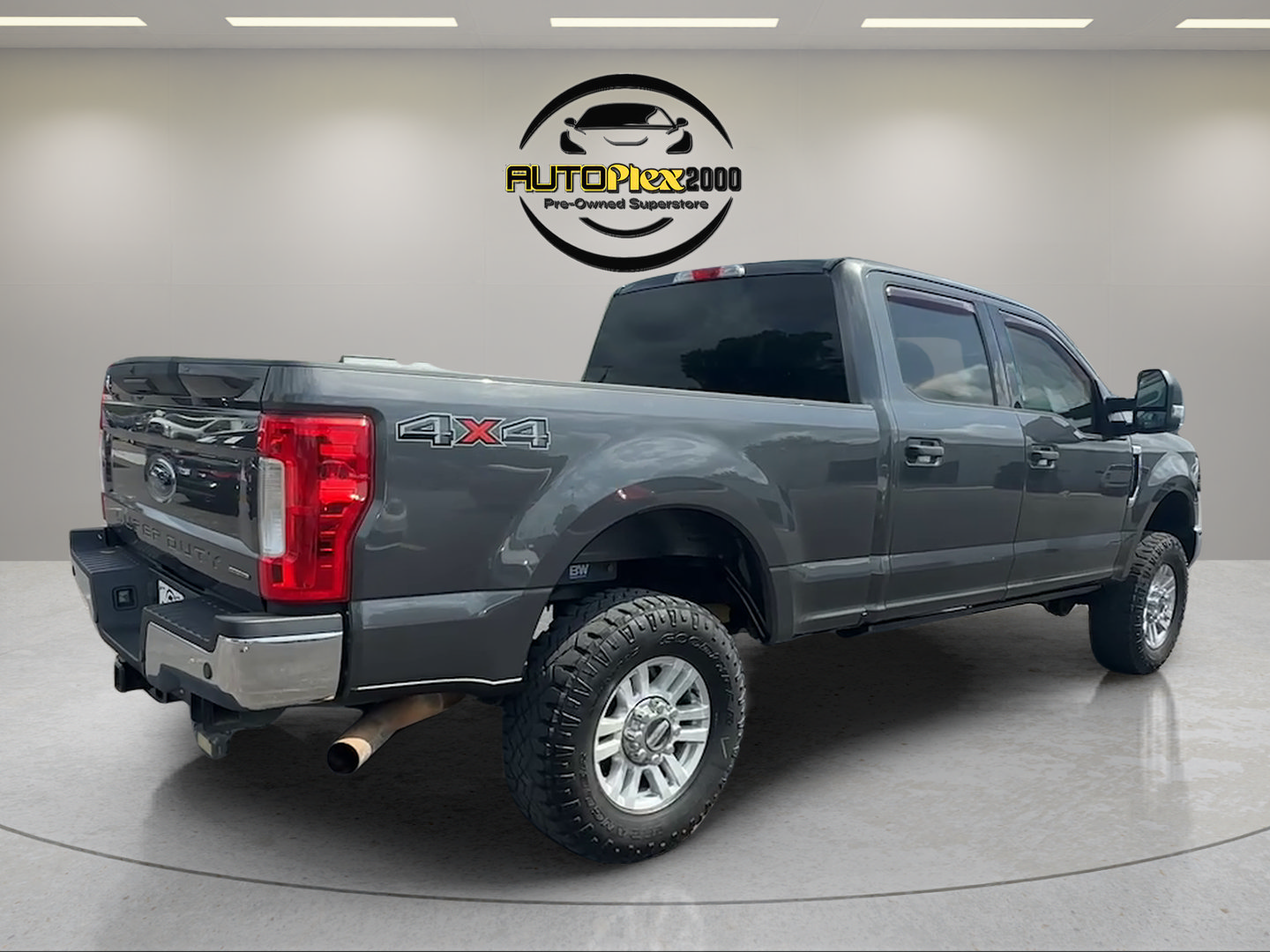 Used 2017 Ford F250 XLT w/ XLT Value Package AWD/4WD image 7