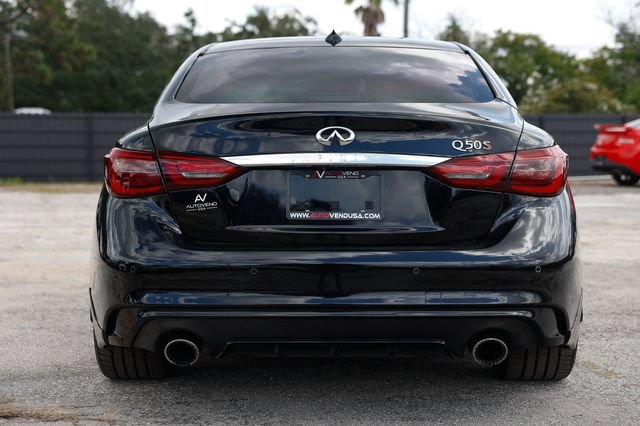 Used 2018 INFINITI Q50 Red Sport 400 w/ Sensory Package (Sport) RWD image 10