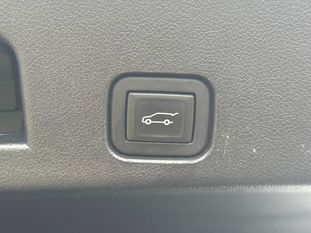 Certified 2024 Chevrolet Traverse RS w/ LPO, Floor Liner Package AWD/4WD image 31