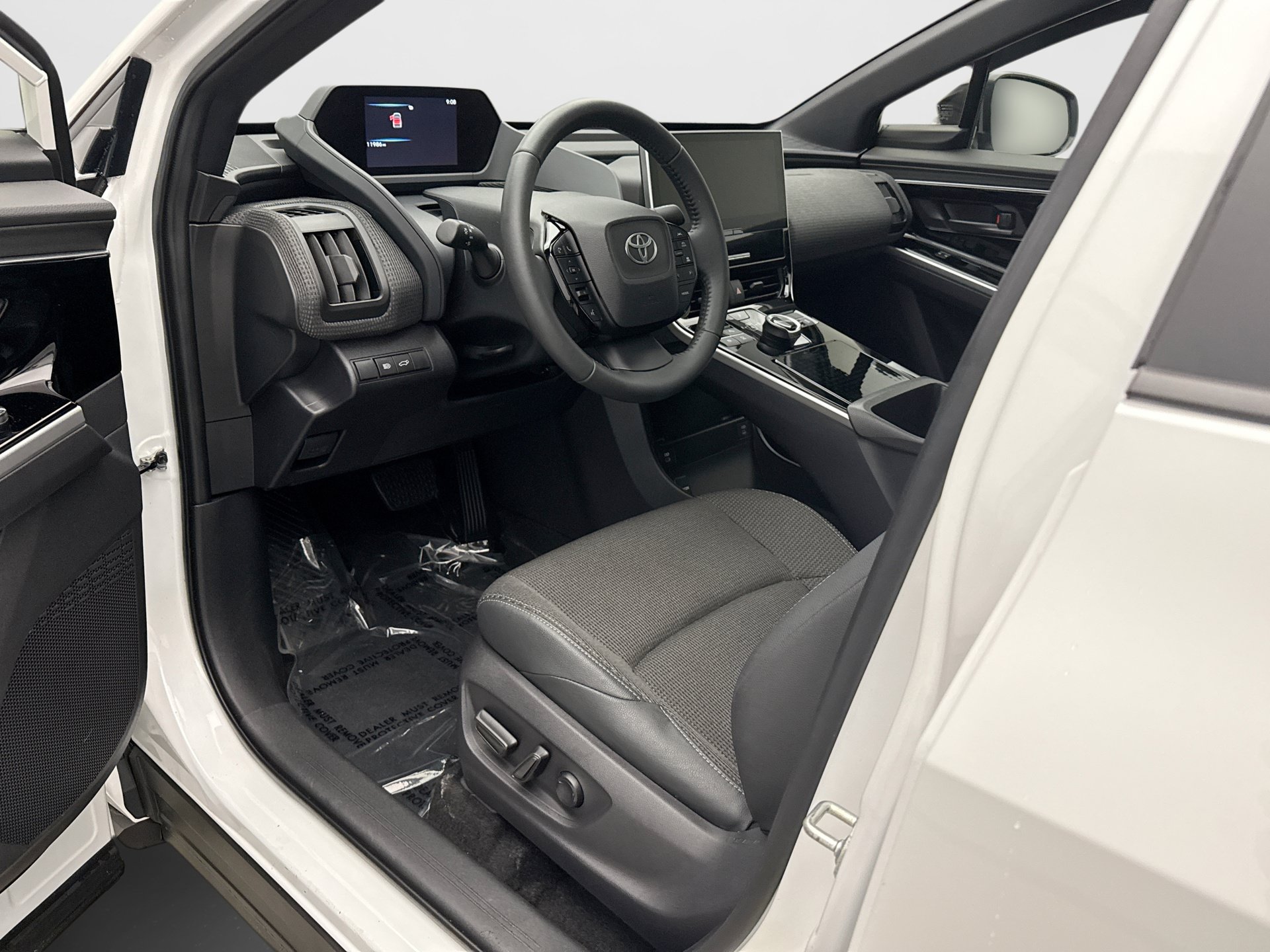Used 2025 Toyota bZ4X AWD w/ Weather Package image 10