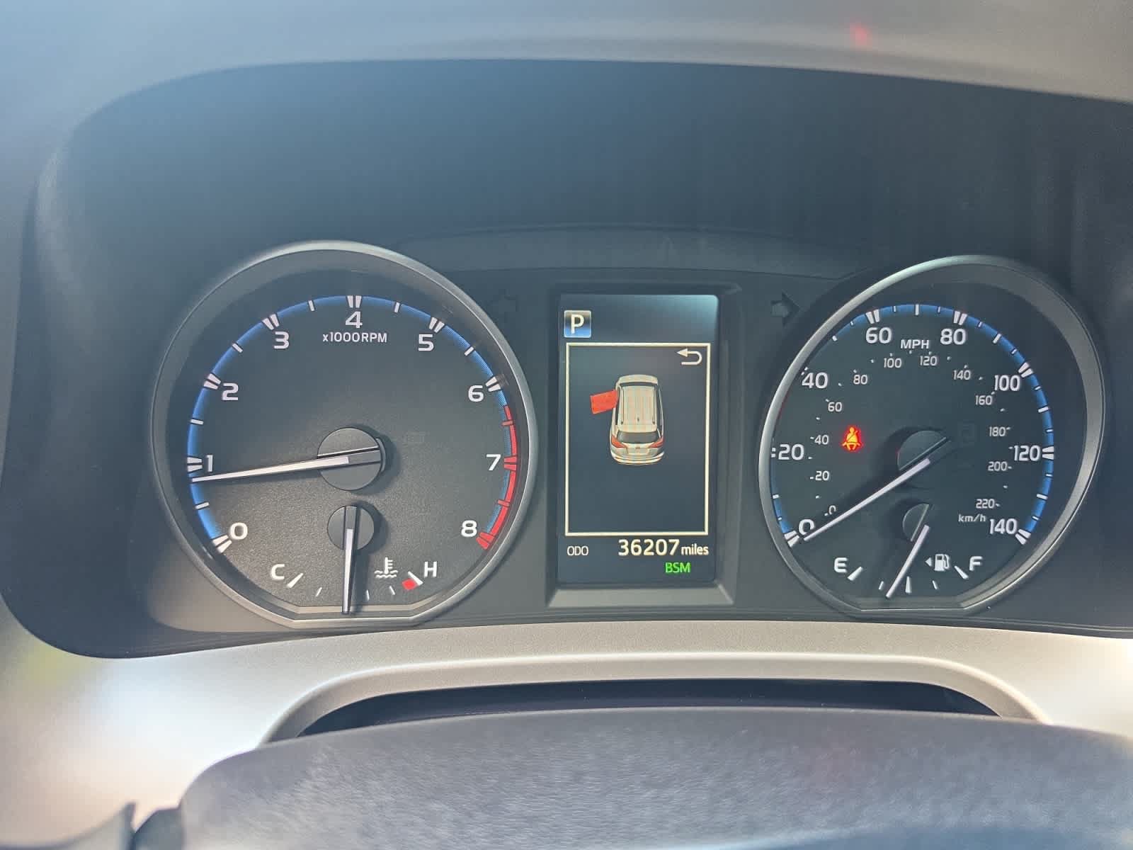 Used 2018 Toyota RAV4 XLE AWD/4WD image 5