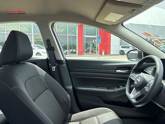 Certified 2025 Nissan Altima 2.5 SV AWD/4WD image 9