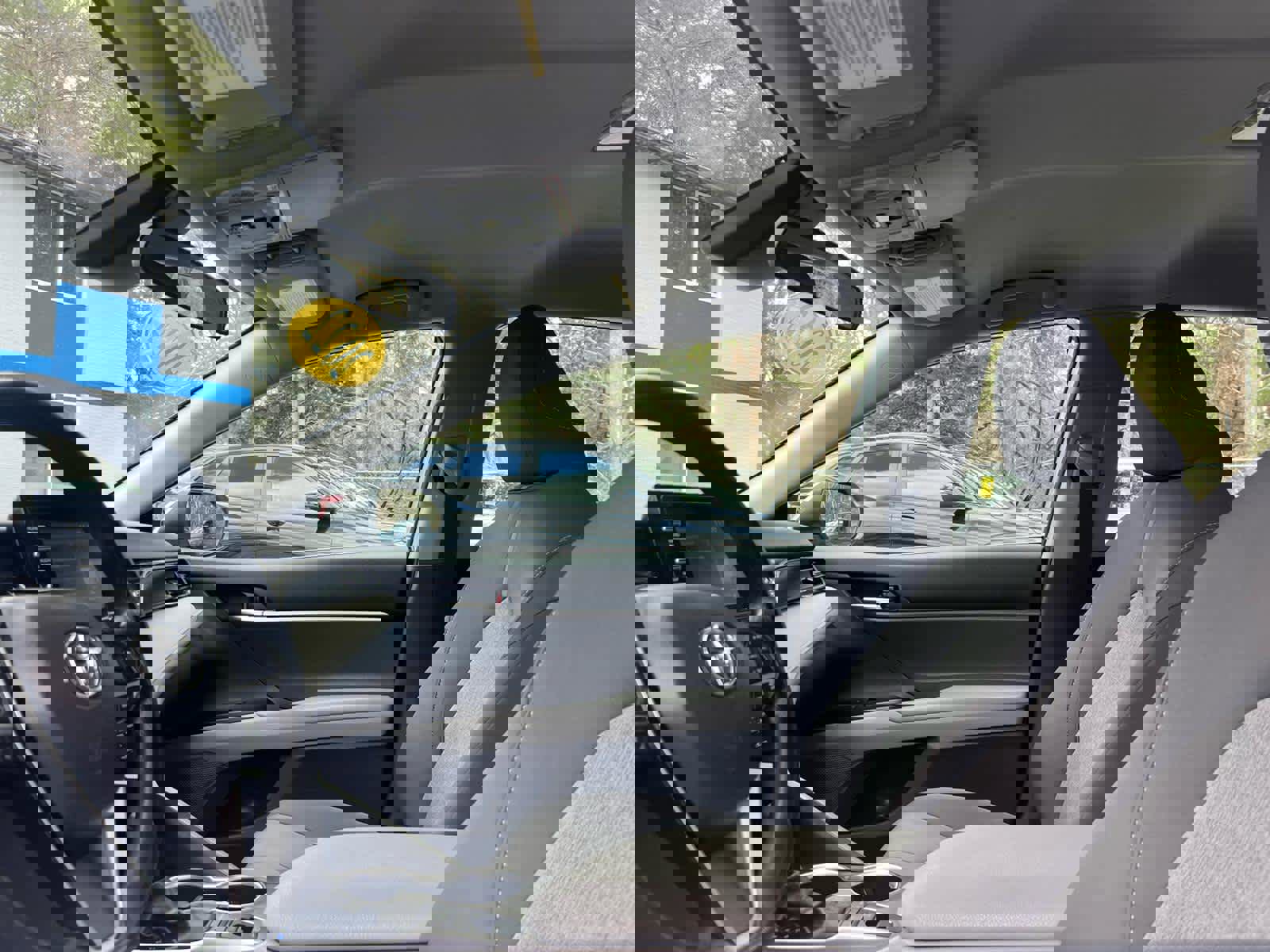 Used 2022 Toyota Camry LE image 12