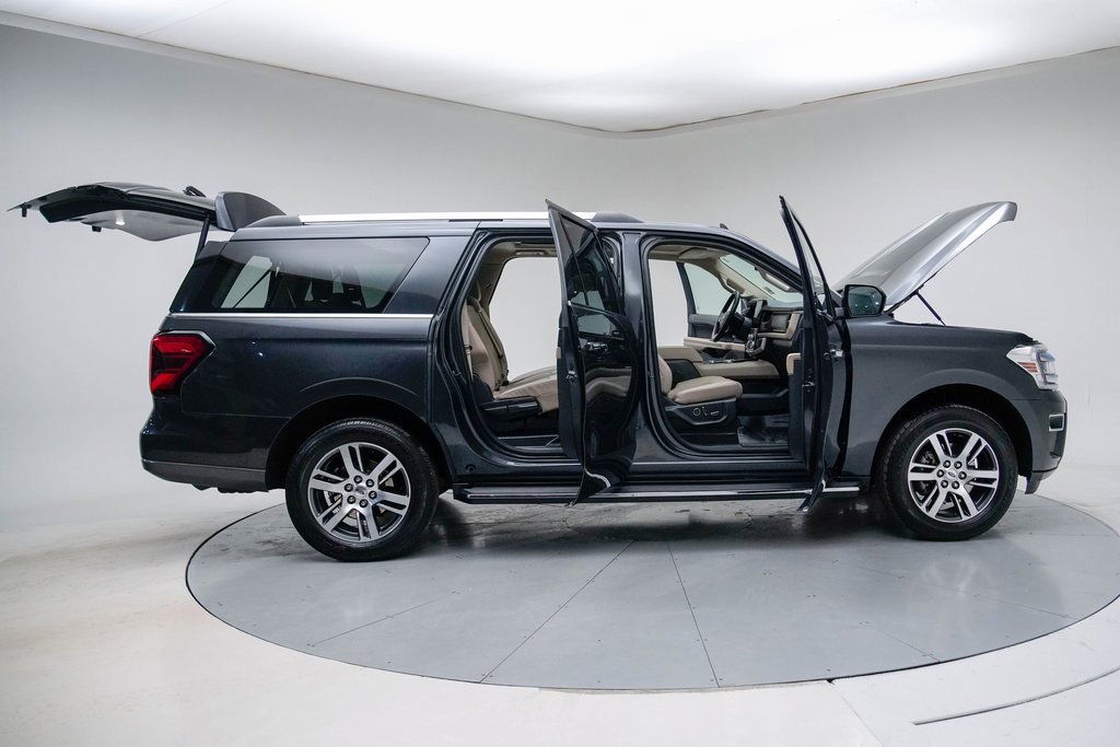 Used 2022 Ford Expedition Max Limited image 14