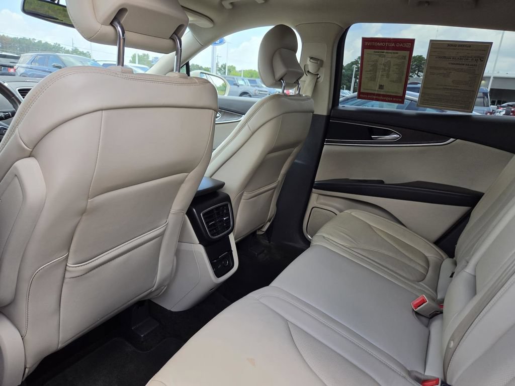 Used 2016 Lincoln MKX Select w/ Select Plus Package FWD image 31