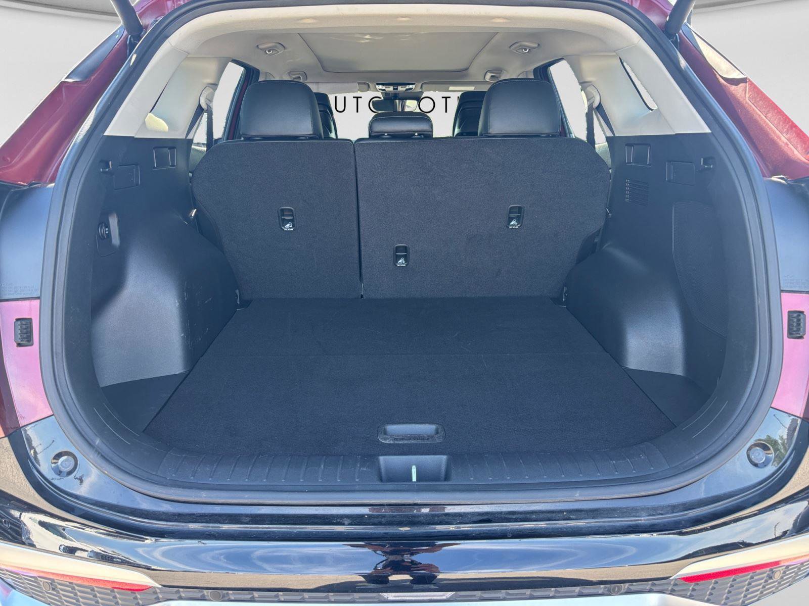 Used 2025 Kia Sportage SX FWD image 19