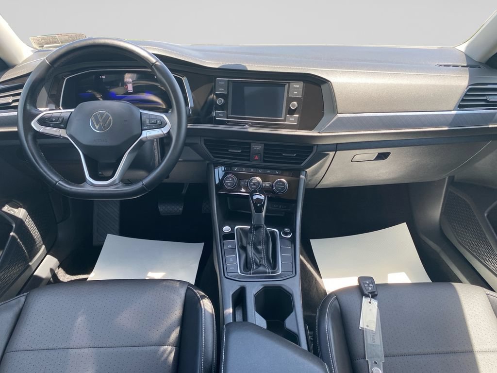 Used 2023 Volkswagen Jetta SE FWD image 19