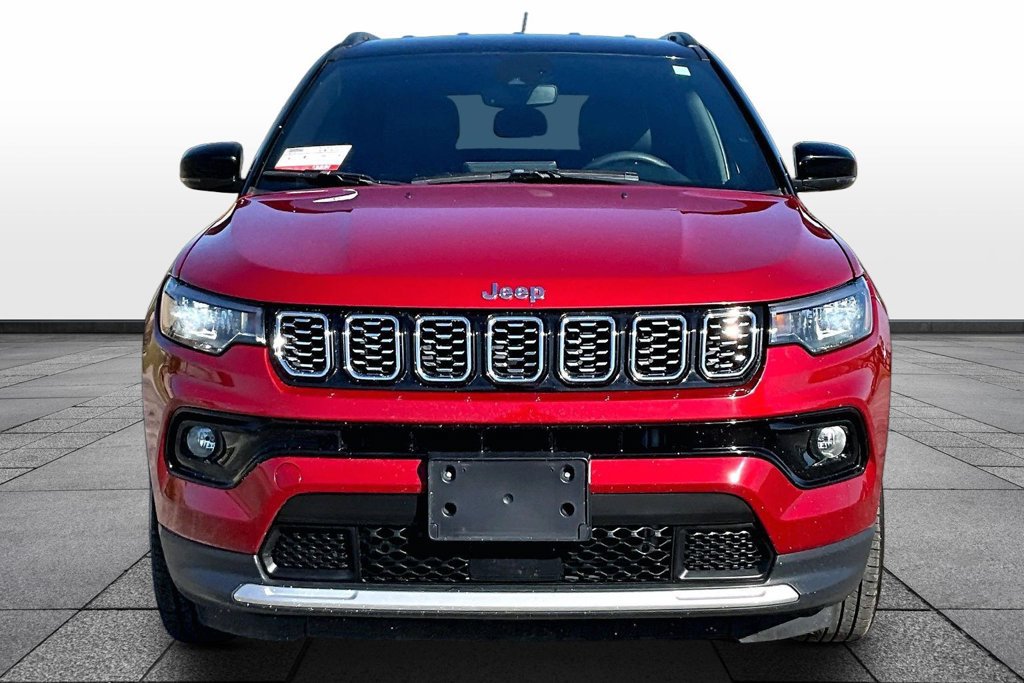 Used 2025 Jeep Compass Limited AWD/4WD image 3