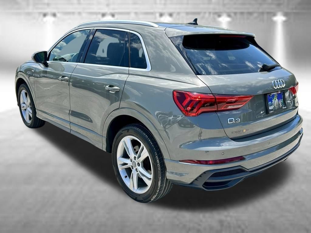 Used 2020 Audi Q3 2.0T Premium w/ Convenience Package AWD/4WD image 7
