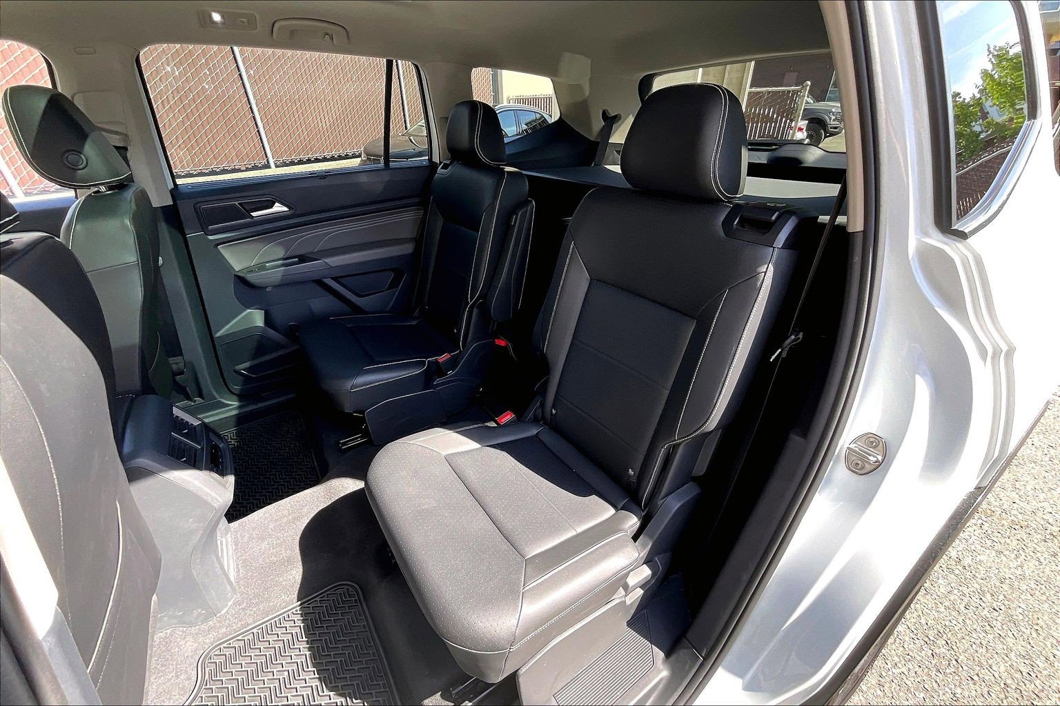 Certified 2023 Volkswagen Atlas SE w/ Panoramic Sunroof Package AWD/4WD image 25