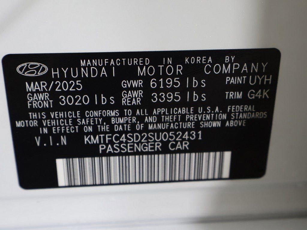 Used 2025 Genesis G90 3.5T image 74