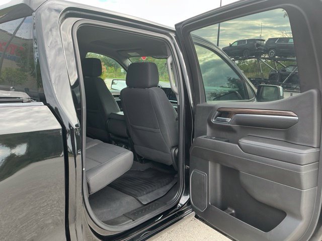 Used 2022 Chevrolet Silverado 1500 LT AWD/4WD image 18