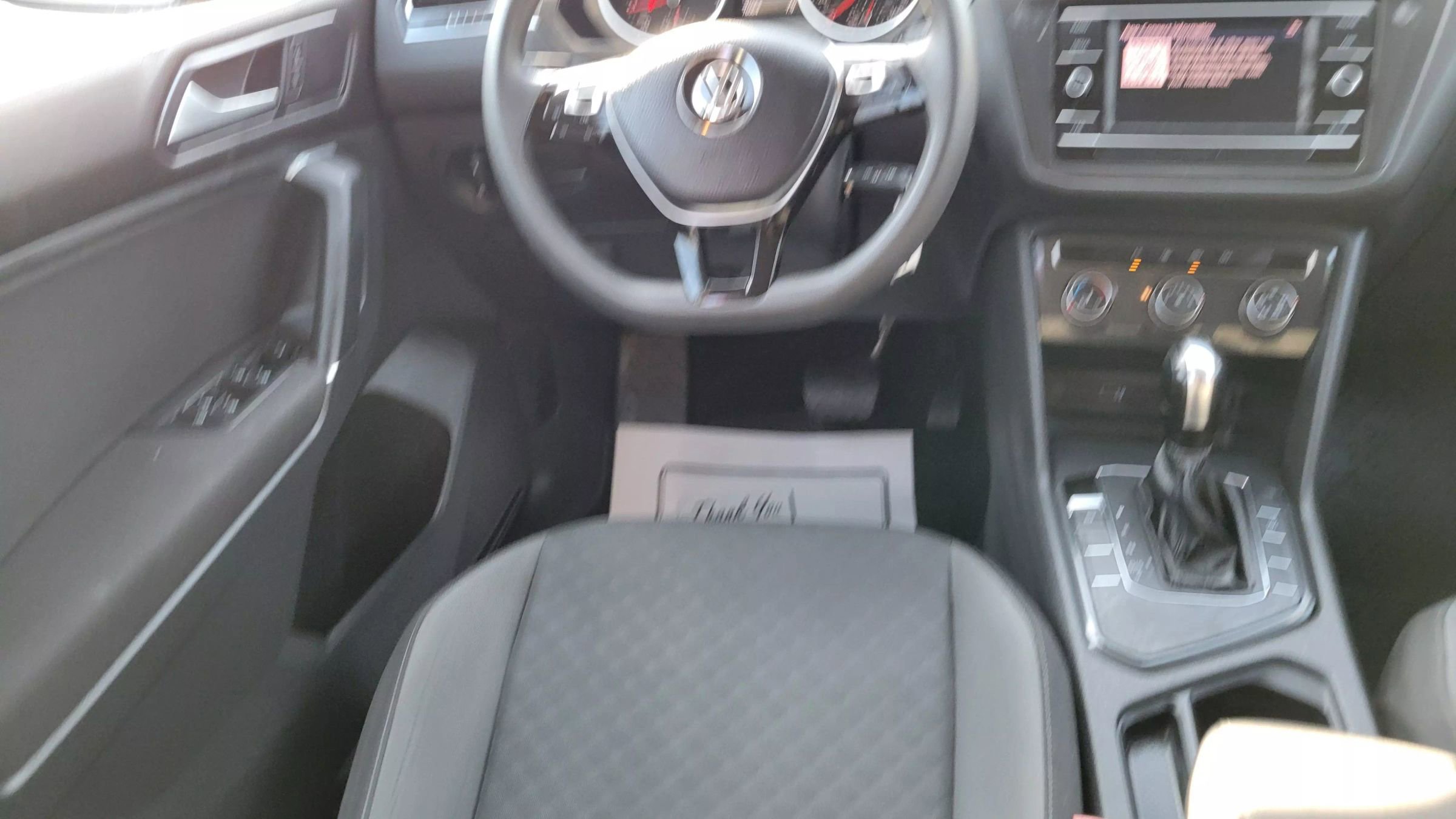 Used 2018 Volkswagen Tiguan S image 10