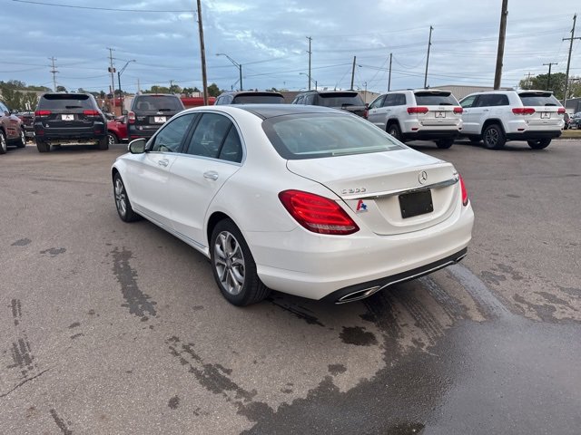 Used 2015 Mercedes-Benz C 300 4MATIC Sedan image 5