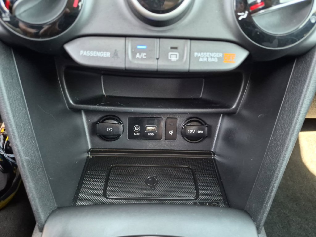 Used 2020 Hyundai Kona SEL Plus FWD image 38