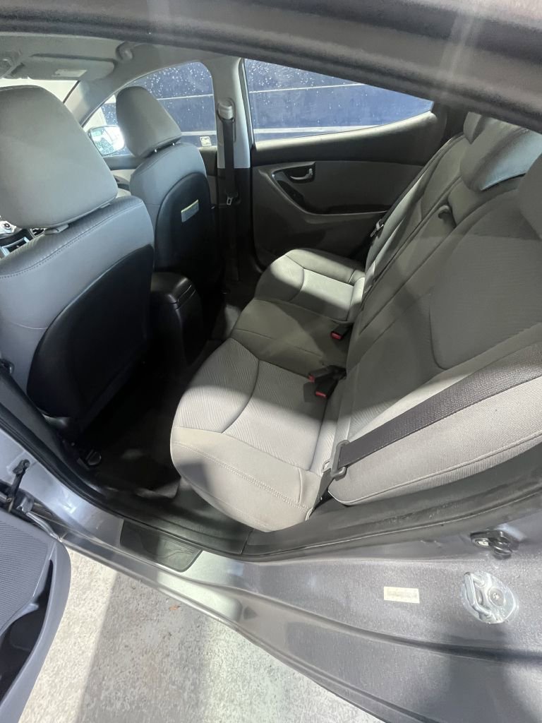 Used 2012 Hyundai Elantra GLS w/ Preferred Pkg 3 FWD image 7