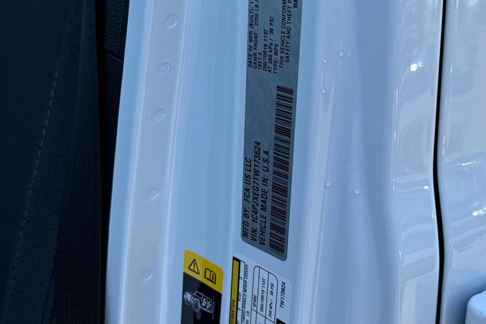 New 2026 Jeep Wrangler Unlimited Sahara AWD/4WD image 28