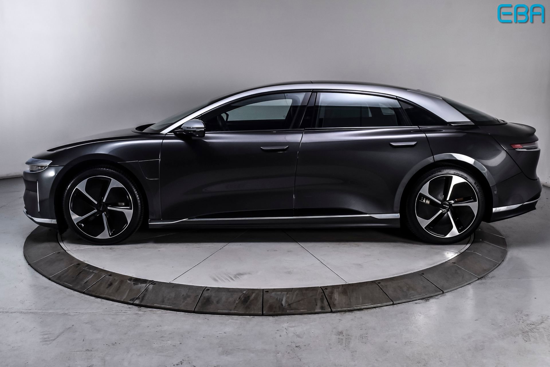 Used 2023 Lucid Air Grand Touring AWD/4WD image 3