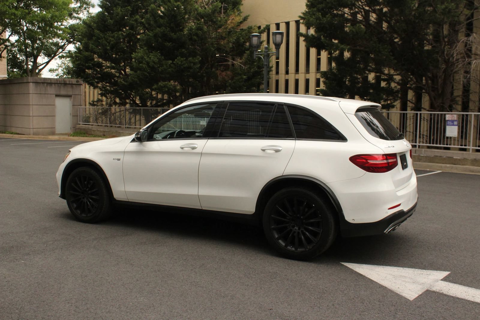 Used 2018 Mercedes-Benz GLC 43 AMG 4MATIC image 9
