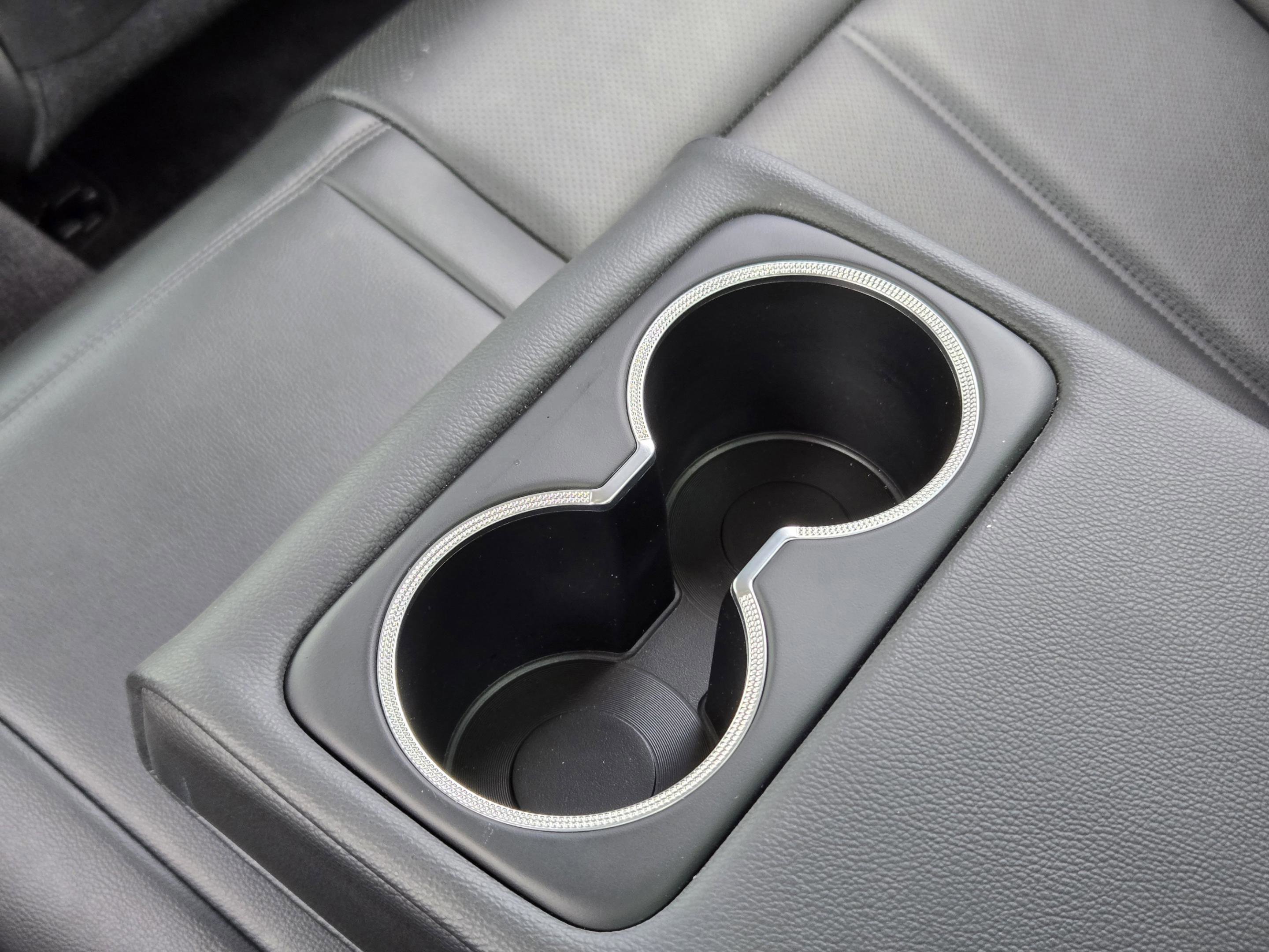 Used 2022 Genesis G70 2.0T image 31