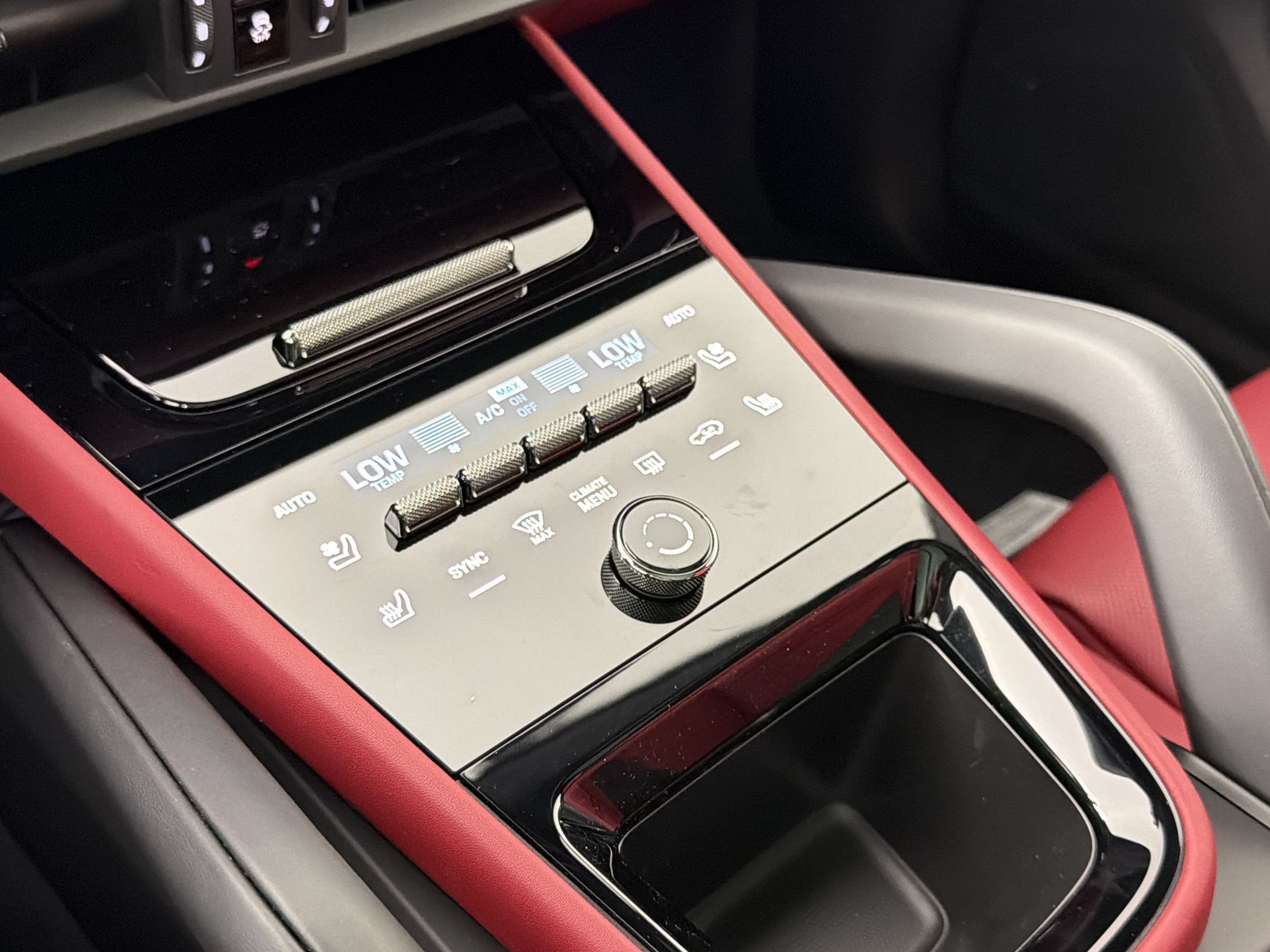 Certified 2026 Porsche Cayenne AWD/4WD image 25