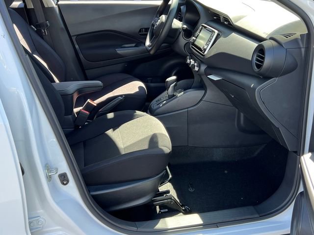 New 2025 Nissan Kicks Play S image 24