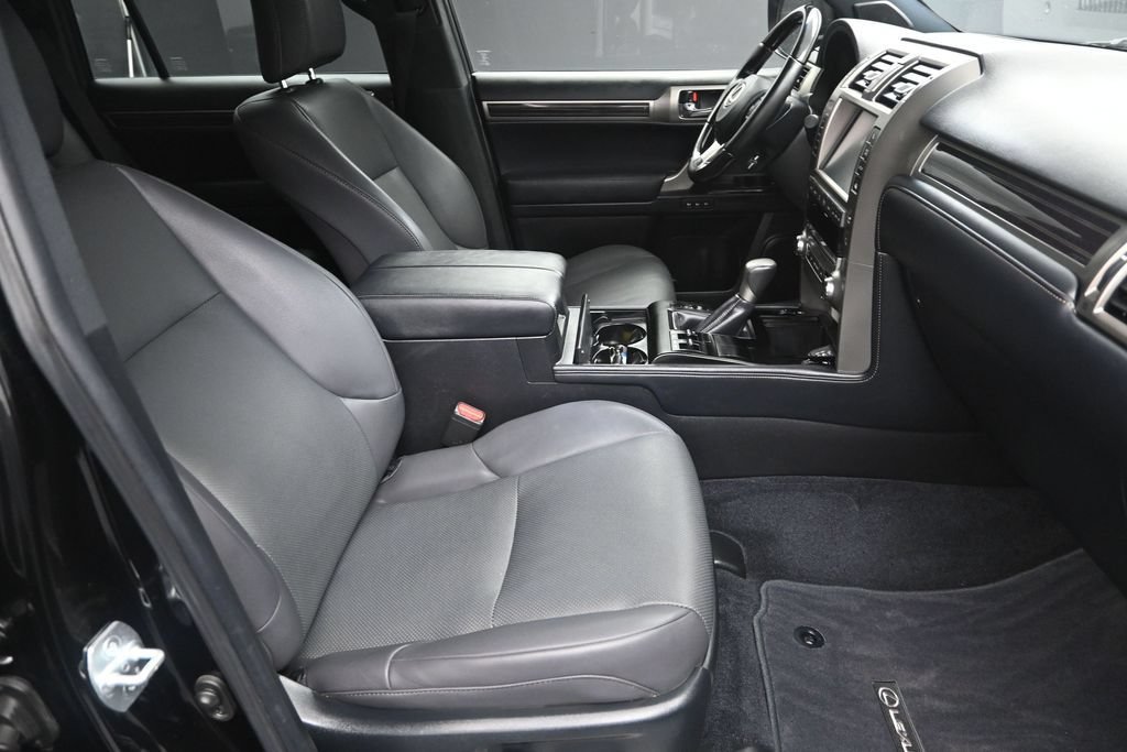 Used 2021 Lexus GX 460 Premium w/ Premium Package AWD/4WD image 40