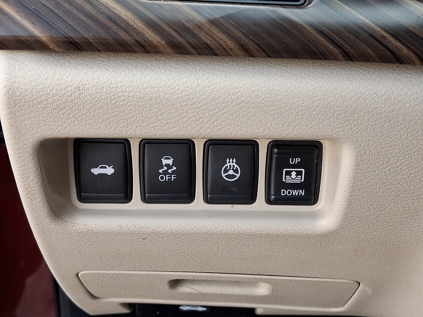 Used 2016 Nissan Maxima Platinum w/ Interior Lighting Package FWD image 26