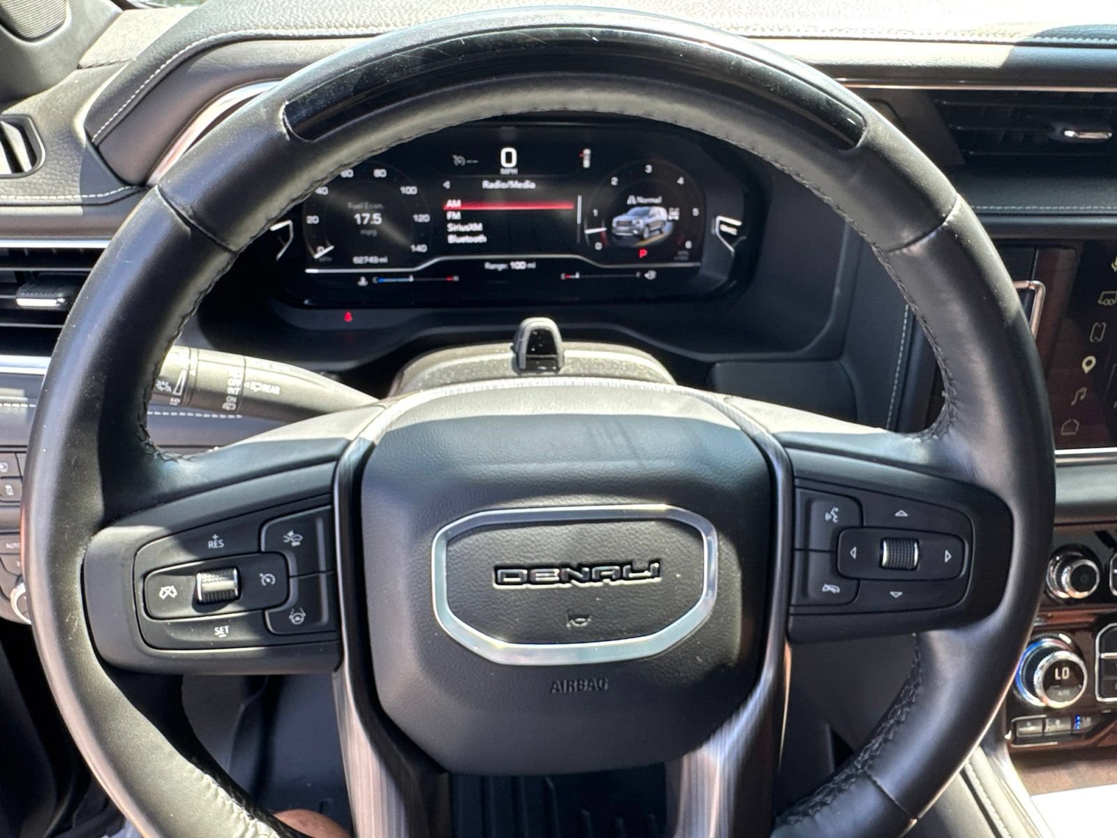 Used 2024 GMC Yukon XL Denali Ultimate AWD/4WD image 41