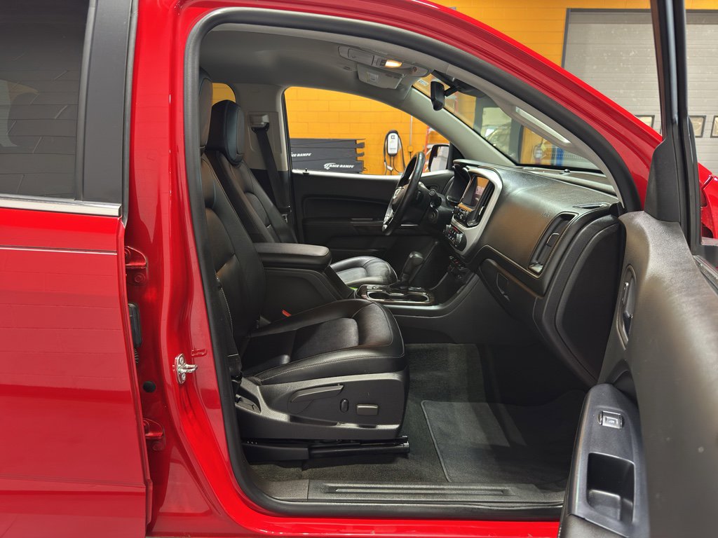 Used 2015 GMC Canyon SLT w/ Driver Alert Package image 19