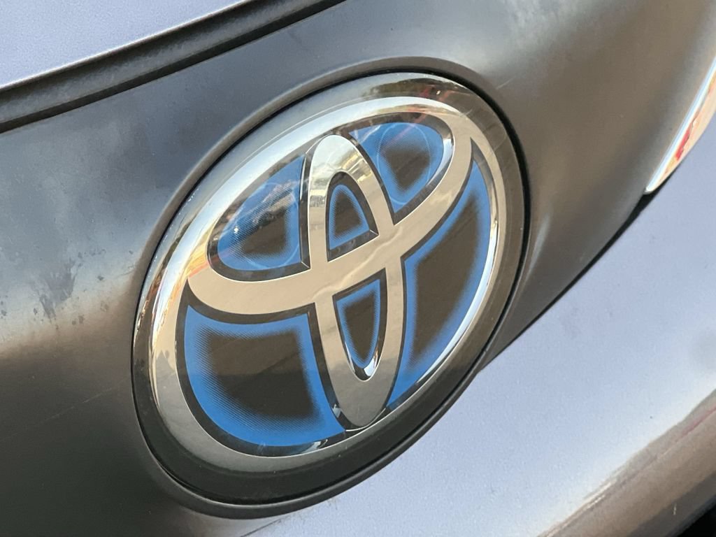 Used 2023 Toyota Sienna LE FWD image 28
