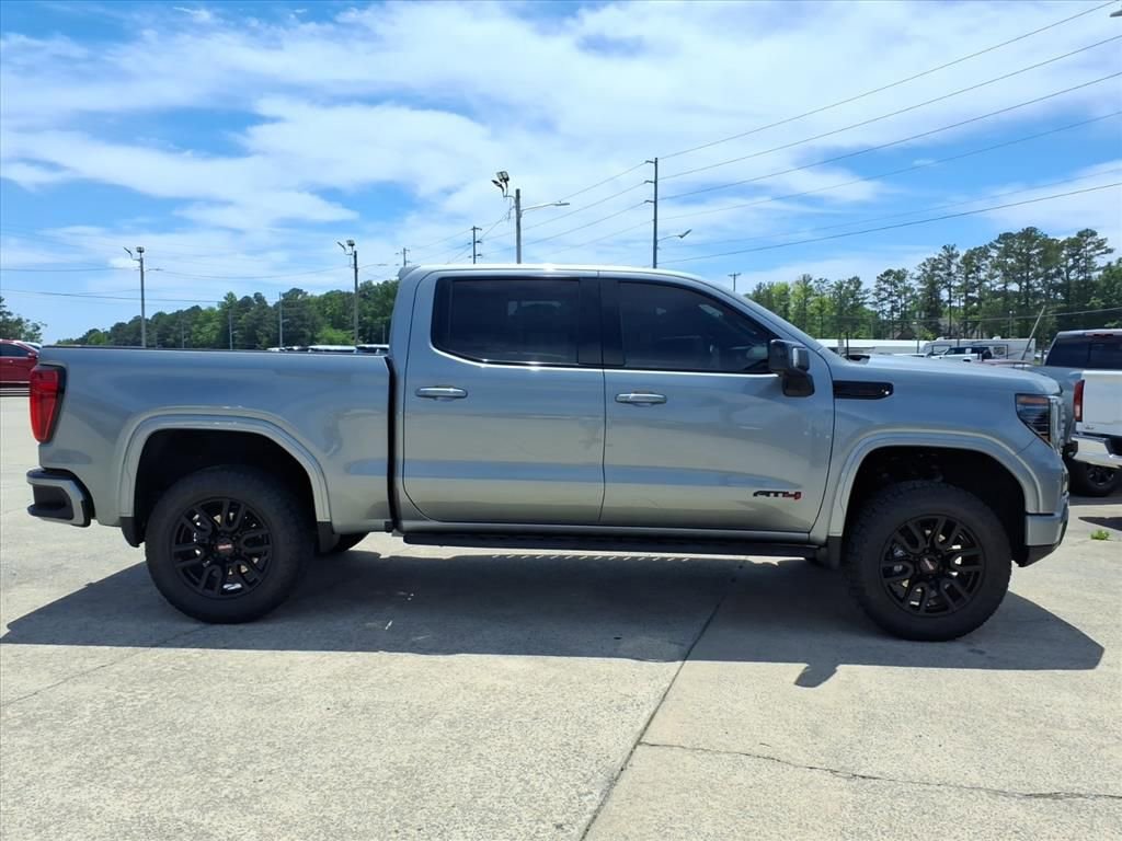 Used 2025 GMC Sierra 1500 AT4 w/ AT4 Premium Package AWD/4WD image 8