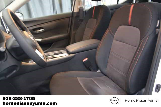 New 2025 Nissan Sentra SR image 9