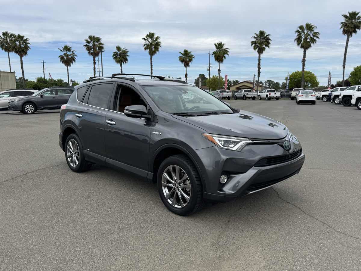 Used 2017 Toyota RAV4 Limited w/ Advanced Technology Package AWD/4WD image 2