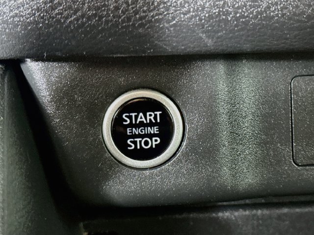 Used 2023 Nissan Rogue S AWD/4WD image 20