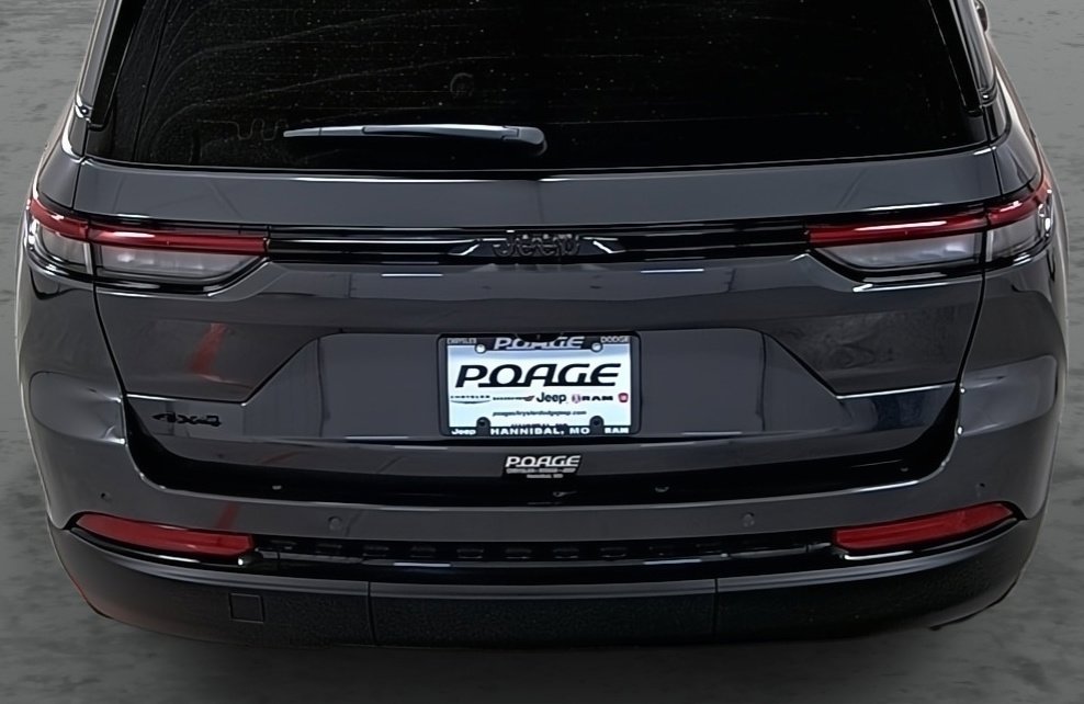 New 2025 Jeep Grand Cherokee 4WD image 11