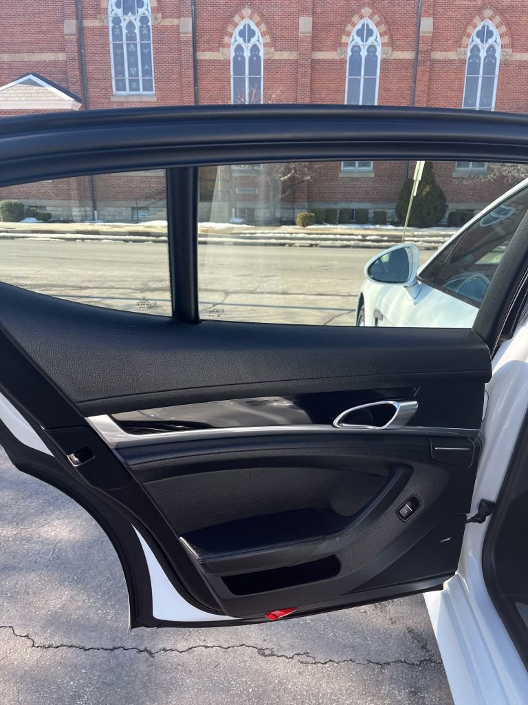 Used 2013 Porsche Panamera 4 Platinum Edition image 9