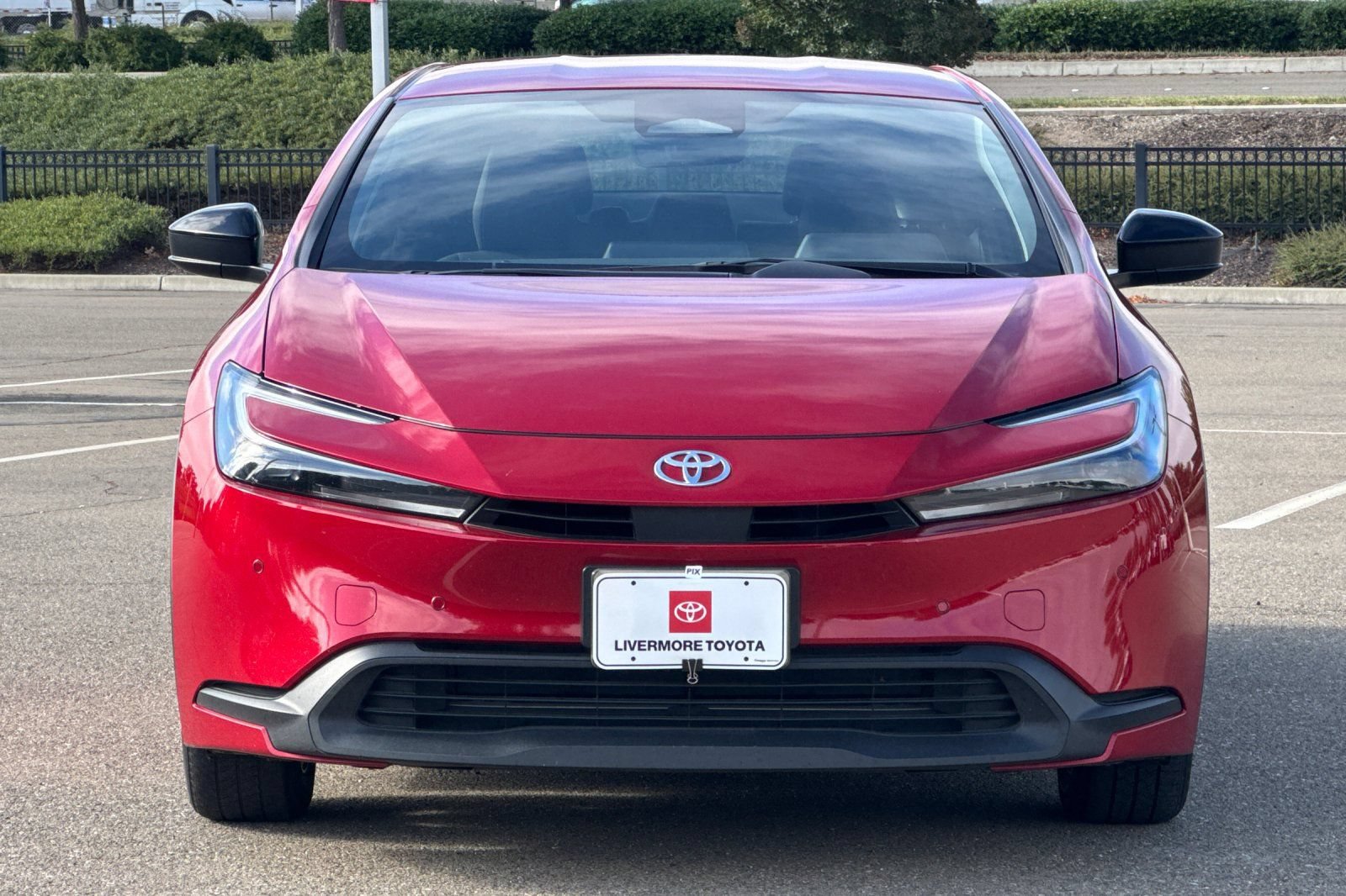 Certified 2025 Toyota Prius LE FWD image 9